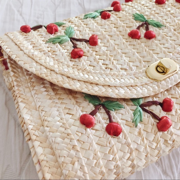 Cherry Woven Straw Bag🍒 - Picture 2 of 3